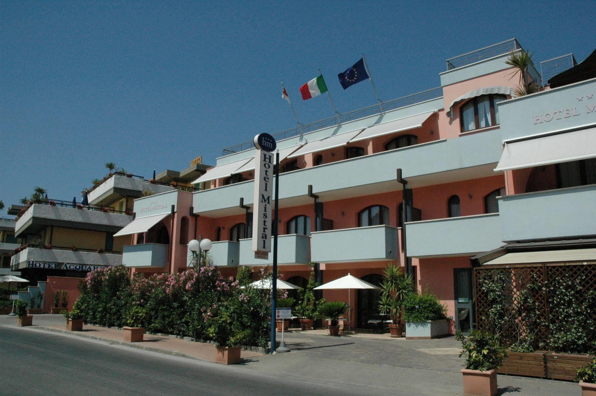 Hotel Mistral 마리나디캄포 외부 사진